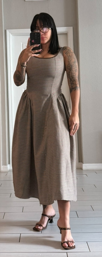 Vestido midi marrón
